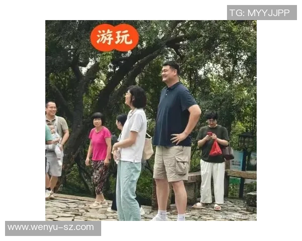 姚明在中国承办跨年晚会,受到万千粉丝热烈欢迎
